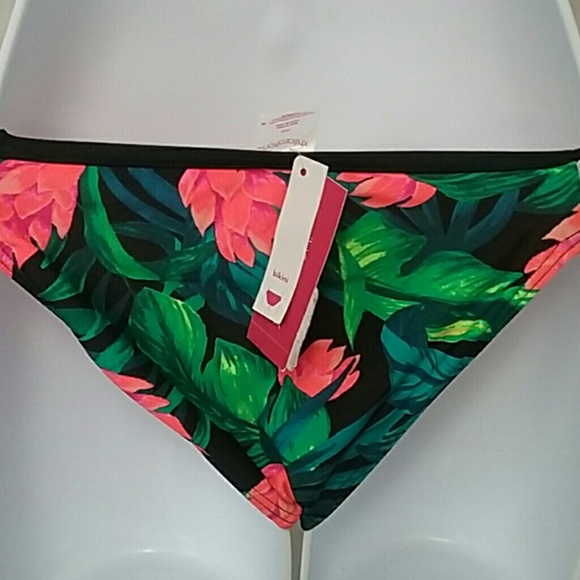 Bikini Bottoms - Picture 2 of 2